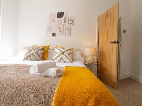 Beautiful Liverpool Home Away From Home - 3 Bedrooms - 6 Beds - Sleeps 7 - Free Parking, Liverpool (photo 8)