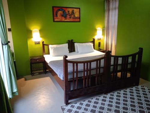 Deluxe Double Room with Balcony image 8