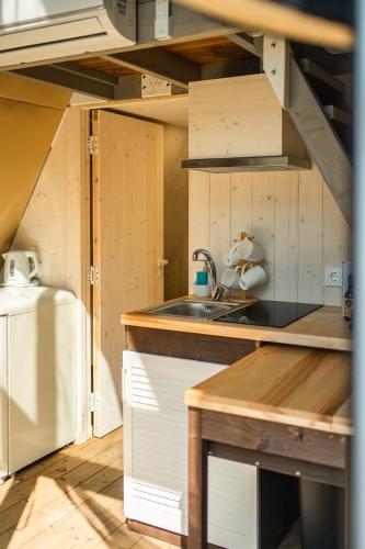 Cocina, Heaven Glamping - 300m from the Beach in Liepaja