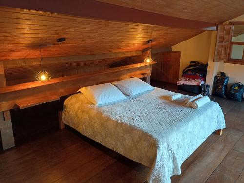 CASA RAIZ cama café e prosa (CASA RAIZ cama cafe e prosa) in ใจกลางเมืองโอว์โร เปรโต