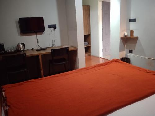 Double Room with Private Bathroom image 9