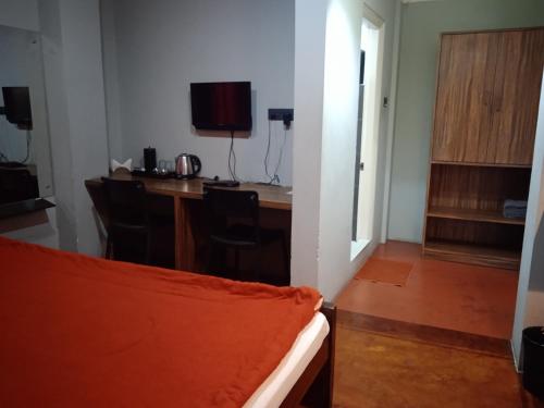 Double Room with Private Bathroom image 8