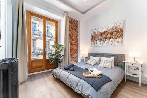 DD -Luxury Apartment 6 Bedroom in Downtown by TuriVida A