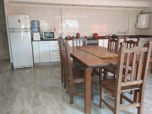 One-Bedroom Apartment image 3
