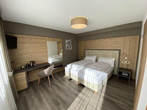 2 twin beds