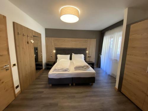 2 twin beds