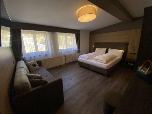 2 twin beds