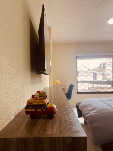 AShostEcuador, Quito, rooms & suits, Quito cerca parque La Carolina in 루미팜바