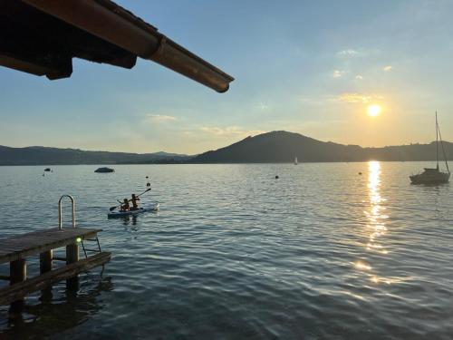 View, Exklusiver Seetraum am Attersee direkt am See in Weyregg Am Attersee
