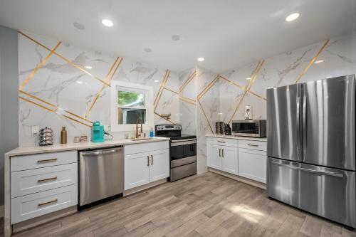 Stylish 2BR Saltwater Pool near Menil Gyűjtemény