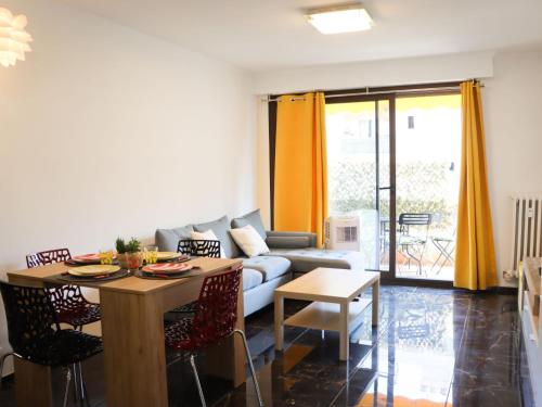 Apartment les Gemeaux by Interhome in 勒卡內