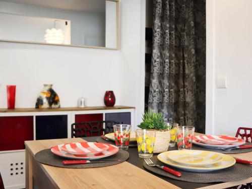 Apartment les Gemeaux by Interhome in 勒卡內