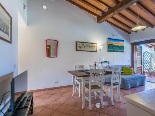 Apartment Loma by Interhome in Guardistallo