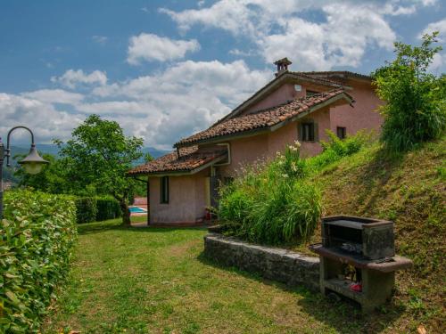 Holiday Home Casa dei Ciliegi by Interhome in Camporgiano
