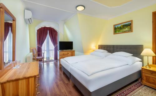 Gosztola Gyongye-az erdo szallodaja in Gosztola