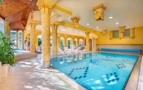 Gyógyfürdő, Gosztola Gyongye-az erdo szallodaja in Gosztola