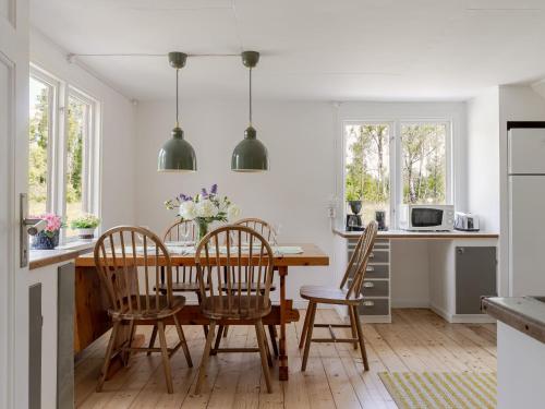 Holiday Home Skogstorp Ledja by Interhome in 賀爾約