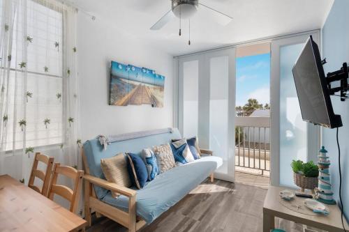 Cozy Studio 2 minutes to the Beach Free Parking in Luquillo