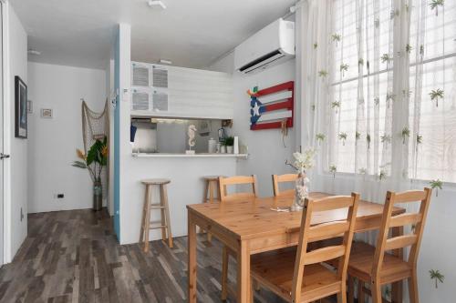 Cozy Studio 2 minutes to the Beach Free Parking in Luquillo