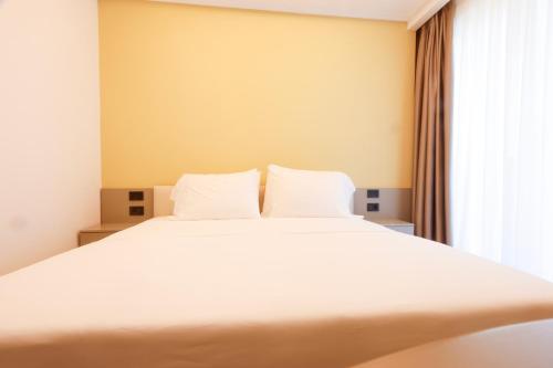 Double Room with Balcony room in Hotel 6 Marsi