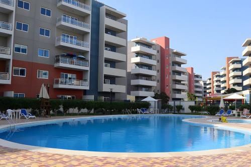 Al Reef Cozy 1BR with Pool and Serene Vibes in Abu Dhabi International Airport