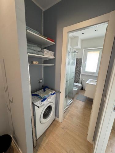 로마 Marina Smart Fiamme Gialle 4성급 싱글룸 레스토랑