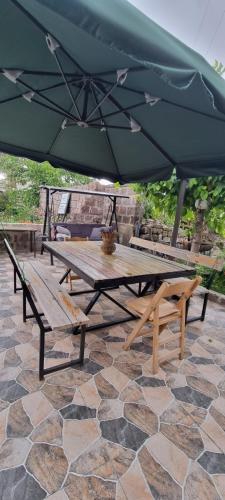 Serven Guest House in Aragatsotn
