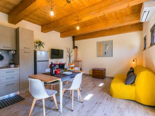 Holiday Home Il Fienile di Leo by Interhome in Кастель Сан Джіміньяно
