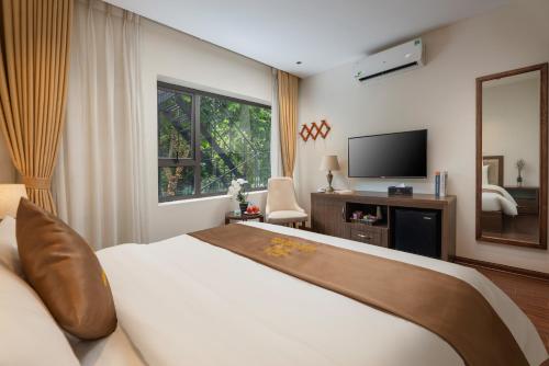 room detail thumbnail 1