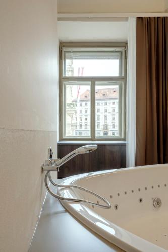 Hot tub, Aparthotel Lavilo City Center in Innere Stadt