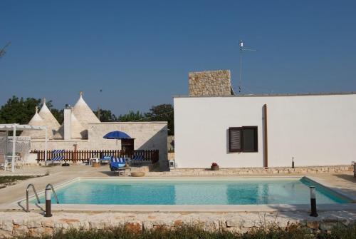 Trullo & country house with pool in ปอซโซ ซาแลร์โน