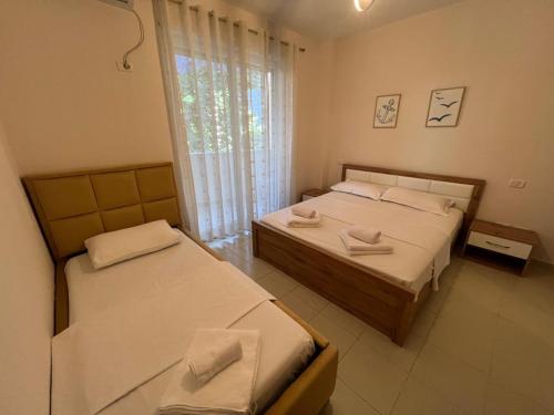 One-Bedroom Apartment image 7