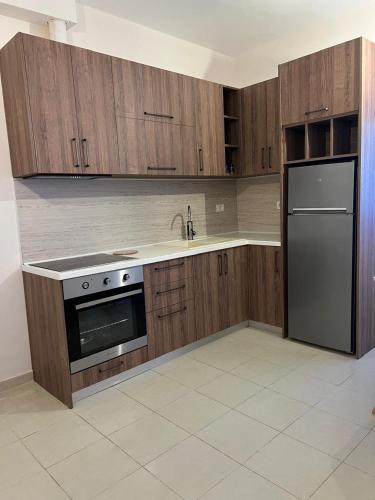 One-Bedroom Apartment image 5