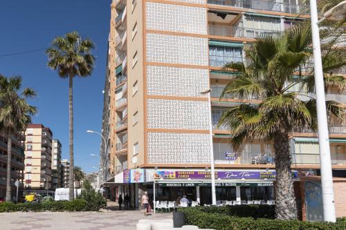 Apartment with Sea View image 1