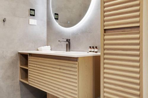 Upscale Abode with Lift, Sea and Skyline Views, Auckland (zdjęcie 6)