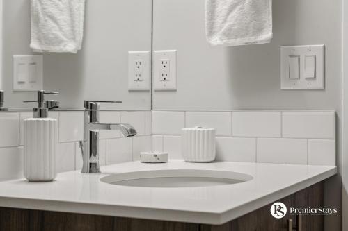 Executive Suite in Inglewood with 2 Bedroom Parking AC and King Bedroom, Calgary (foto 8)