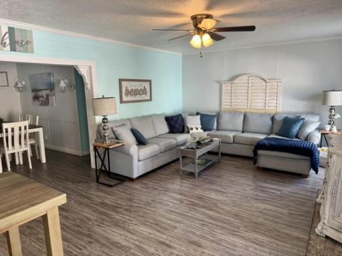 Ocean Lakes 2 golf cart 4 bedroom
