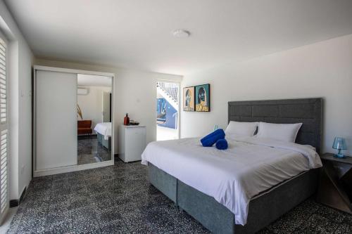 Apartment image 6