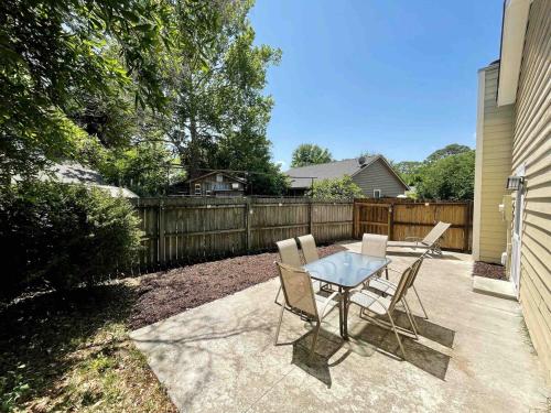 Lowcountry Oasis - 3 bed 2 bath - 5 min to beach in 芒特普萊森特