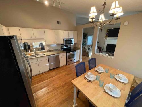 Lowcountry Oasis - 3 bed 2 bath - 5 min to beach in 芒特普萊森特