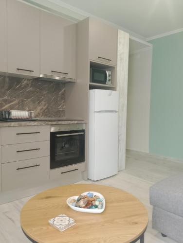 Central Modern Living Apartment 2 in 埃萊夫塞魯波利