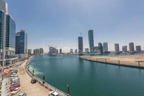 Modern Monastery 1 BR Business Bay, Dubai (foto 9)