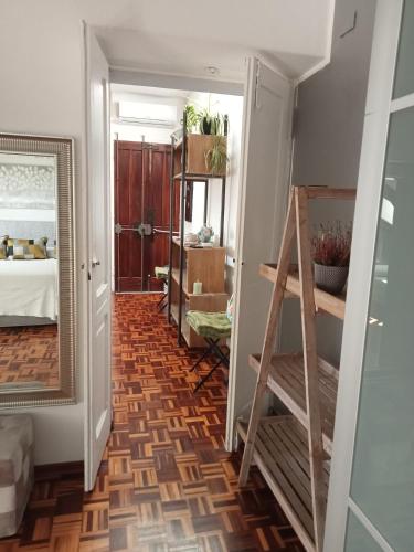 One-Bedroom Apartment image 1