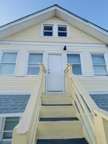 Shore Beach Houses - 38 B Lincoln Ave - image 2