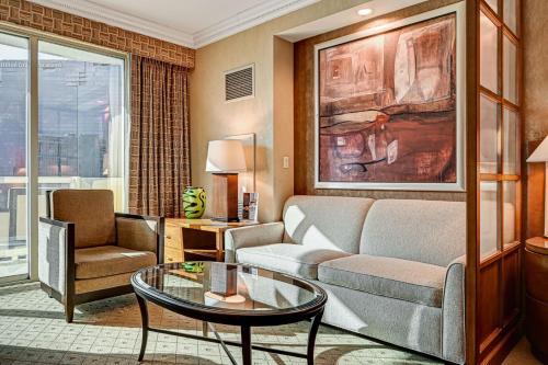 Sierra Studio at MGM Signature Tower 1 with Balcony Strip View 5 MIN WALK FROM F1 GRANDSTAND, Las Vegas (photo 3)