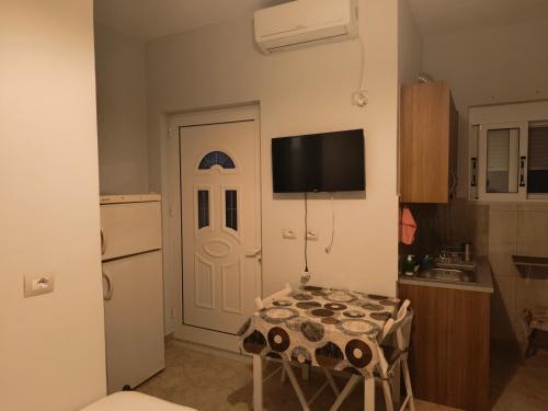 Comfort Triple Room image 9