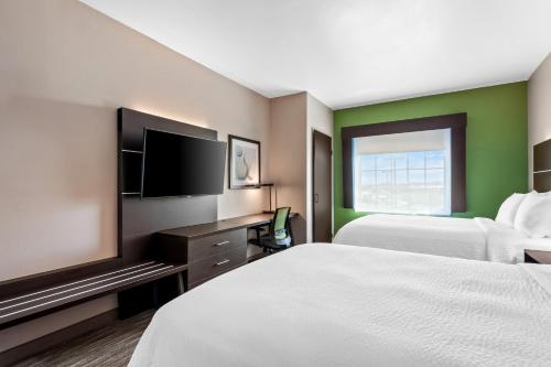 Holiday Inn Express Hotel and Suites Ada By IHG