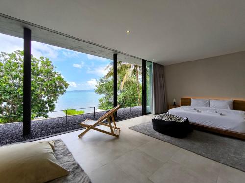 Luxury Beachfront AMANA Villa 4 Br at Ta-Ke Residence A in อ่าวปอ/โบ๊ท ลากูน