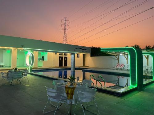 Piscina, Park Springs Hotel in Cape Coast