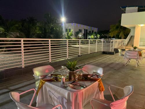 Piscina, Park Springs Hotel in Cape Coast